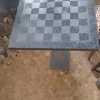 tavolino con scacchiera in marmo