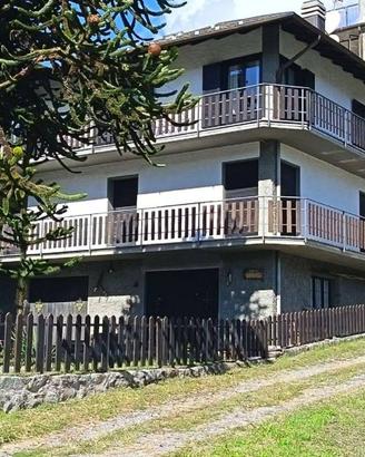 Appartamento di 176 m² con 5 locali a Tresivio