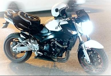 Suzuki GSR 600 - 2006
