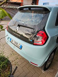 auto elettrica.