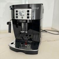 macchinetta caffè  de longhi magnifica s