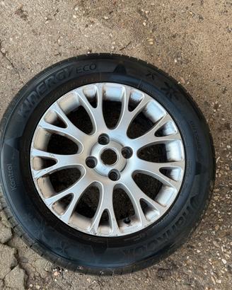 Cerchio in lega 15 - Attacco 4 fori