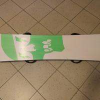 SNOWBOARD 150CM SENZA ATTACCHI + SCARPONI REGALATI