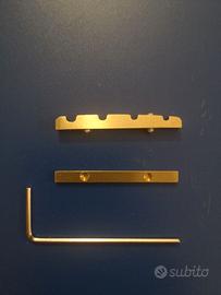 Capotasto in ottone regolabile per Jazz Bass