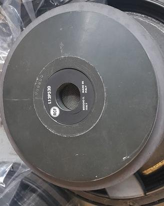 martin audio w8c