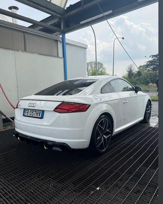 Audi TT s tronic