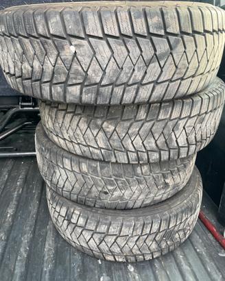 Gomme Bridgestone 235/65 r16c 4 stagioni