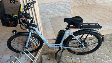 Bici elettrica  (GARANZIA Decathlon 1anno)