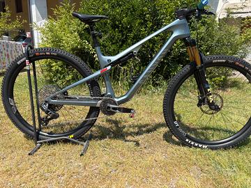 Canyon  lux trail cf9