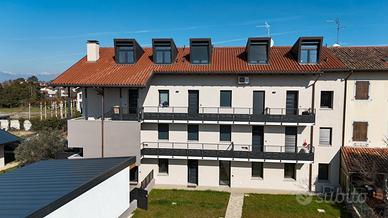 FELETTO: nuovissimo tricamere, biservizi, giardino