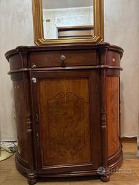 Mobile d’Ingresso Antico