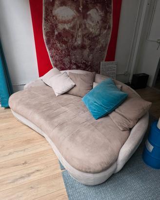 Divano design Semi-tondo !