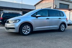 TOURAN 7 POSTI BENZINA