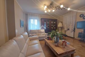 CASA SEMINDIPENDENTE A PISCINA