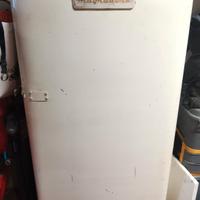 Frigo vintage anni 60 Magnadyne 