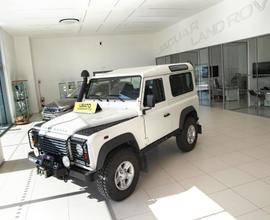 Land Rover Defender 90 2.4 TD4 Station Wagon S