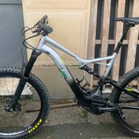 Ebike-Specialized turbo levo XL