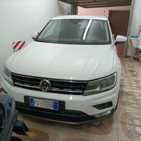 Volkswagen Tiguan 2.0 TDI  DSG