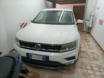 Volkswagen Tiguan 2.0 TDI  DSG