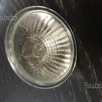 N. 18 lampadine alogene per faretti 50w gu10