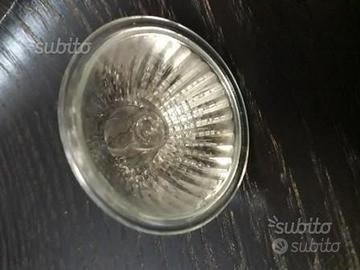 N. 18 lampadine alogene per faretti 50w gu10