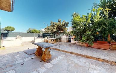 NOVITÀ! Villa di 4 vani con ampi spazi esterni