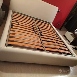 Letto matrimoniale in ecopelle
