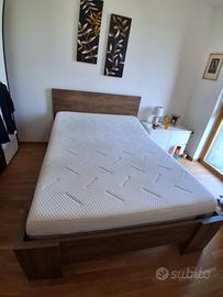 Letto jysk  190x160  con doghe e materasso