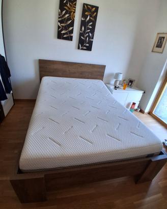 Letto jysk  190x160  con doghe e materasso