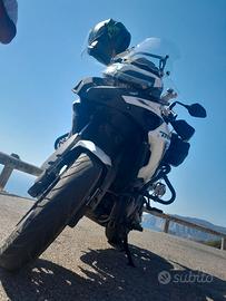 Moto Benelli Trk502