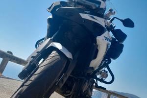 Moto Benelli Trk502