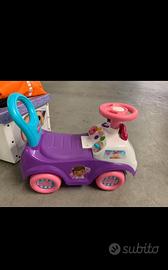 Macchina cavalcabile dottoressa peluche