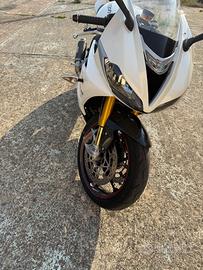 Triumph daytona 675 r
