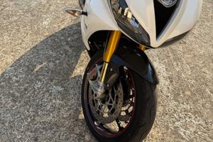 Triumph daytona 675 r