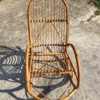 Sedia a dondolo in bambu