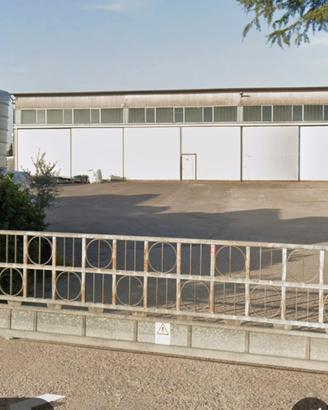 Magazzino e piazzale per logistica