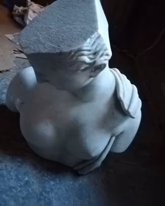 antica scultura in marmo