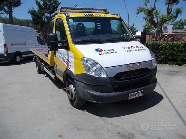 Iveco Daily 65.14 carroattrezzi a metano/benzina in vendita da DBL Auto a Canosa di Puglia