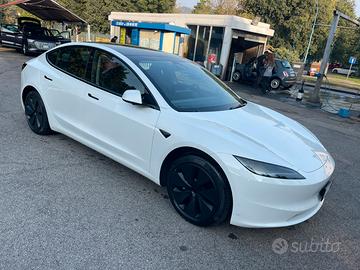 Tesla Model 3 Higland Rwd