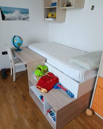 letto con scrivania integrata 
