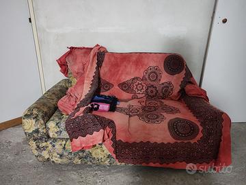 Divano vintage floreale