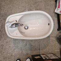 bidet nuovo mai usato con miscelatore crome 