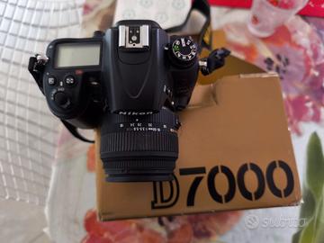 nikon d7000 completa con due obiettivi