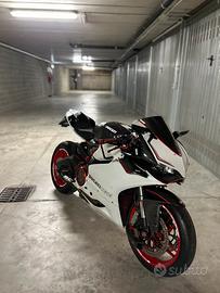 Ducati Panigale 899 abs