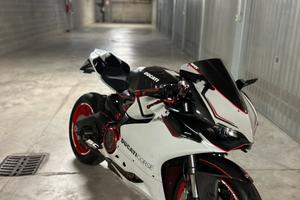 Ducati Panigale 899 abs