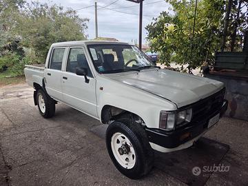 Toyota Hilux LN65 double cab 4x4 2.4D
