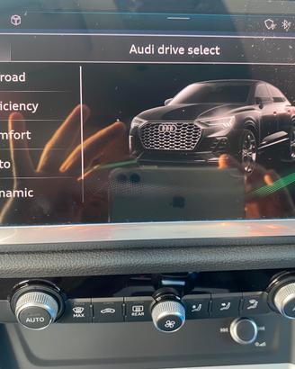 Audi Q3 Sportback condizioni pari al nuovo