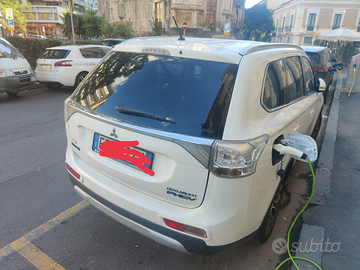 Mitsubishi Outlander diamond phev