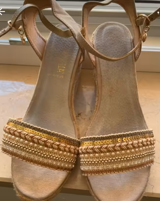 Sandali Camomilla.