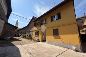 CASA DI CORTE A MAGENTA